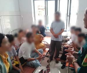 18 học sinh bị ngộ độc sau khi uống trà sữa, ăn trái cây lắc