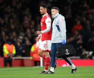 Arsenal gặp họa ở cuộc đua vô địch Ngoại hạng Anh