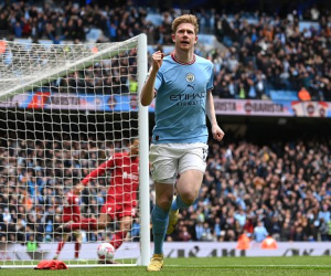 Vắng Haaland, Man City vẫn đè bẹp Liverpool