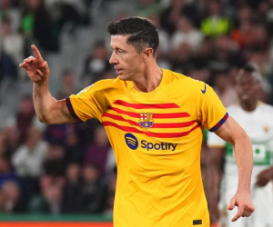 Lewandowski lập cú đúp, Barca bỏ xa Real 15 điểm