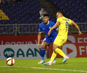 Trọng Hoàng, chuyện 1 bàn thắng và 1 cú penalty ‘bắn chim trời’