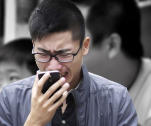 Chàng trai gặp chuyện khó tin khi gửi lời nhắn đến số điện thoại của người bố quá cố