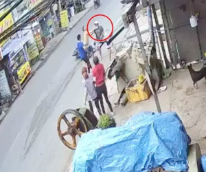 Bị nghi trộm điện thoại, đối tượng chạy xe máy kéo lê cháu bé 13 tuổi