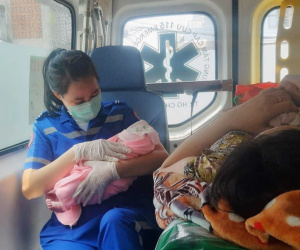 Sản phụ 32 tuổi ở TP.HCM sinh con trong nhà tắm