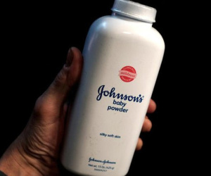 Sản phẩm gây ung thư, Johnson & Johnson phải chi gần 9 tỉ USD để xử lý