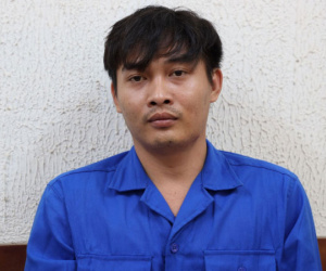 Nợ tiền đá gà qua mạng, rủ bạn cầm mã tấu truy sát chồng chủ nợ
