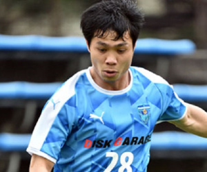 CĐV Việt Nam nổi điên khi Yokohama FC coi Công Phượng như là trò đùa