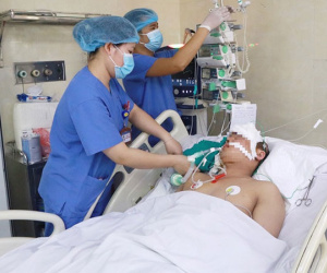 Vụ 'xe điên' tông 17 xe máy ở Hà Nội: Nam thanh niên 28 tuổi tiên lượng nặng, khó phục hồi