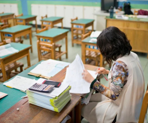 Cô giáo bị chấn thương sọ não, mù một bên mắt vì bị học sinh tấn công ngay trong lớp học