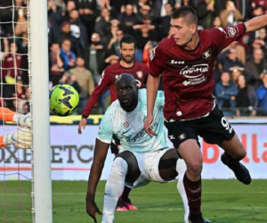 Serie A vòng 29: Lukaku lại gây bão mạng, Napoli ngày càng tiến gần Scudetto