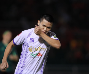 Thắng dễ CLB TP.HCM, Hà Nội FC vươn lên dẫn đầu