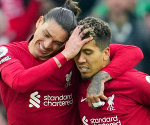 Firmino ghi bàn phút cuối, Arsenal chỉ còn hơn Man City 6 điểm