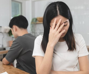Phát hiện tin nhắn nhân tình ép chồng không được làm 'chuyện ấy' với vợ vì cô ta cảm thấy không vệ sinh