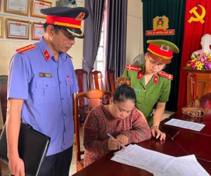 Mạo danh bạn gái ca sĩ Đan Nguyên 'gom' hơn 1 tỷ đồng