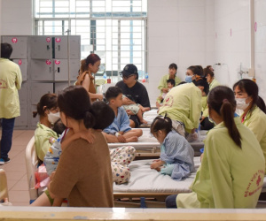 Không chỉ mắc Covid-19, cả gia đình khổ sở vì ‘một nhà 3 bệnh’