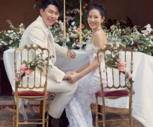 Xôn xao hình ảnh Hyun Bin và Son Ye Jin đưa quý tử 'xuất ngoại' tại Nhật Bản