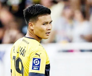 Lương Quang Hải thấp khó tin tại Pau FC, thua cả Văn Lâm và Văn Hậu