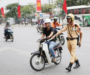 Lên mạng 'báo chốt CSGT', người đàn ông bị phạt 7,5 triệu đồng