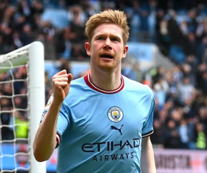 De Bruyne được bầu là tiền vệ hay nhất lịch sử Ngoại hạng Anh
