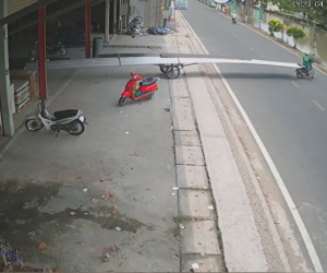 'Sốc' nặng với số hàng người đàn ông chở bằng xe lôi