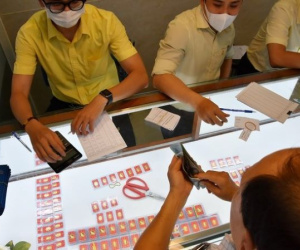 Giá vàng hôm nay 15-4: Đảo chiều rơi thẳng đứng