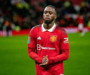 Lisandro Martinez nghỉ hết mùa, Ten Hag tính 'chữa cháy' bằng Wan-Bissaka
