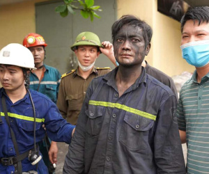 Cứu 2 công nhân mắc kẹt hơn 12 tiếng dưới hầm lò