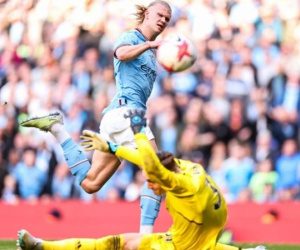 Haaland lập cú đúp, Man City áp sát ngôi đầu bảng