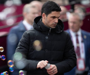 Arteta nổi điên khi Arsenal dẫn trước 2 bàn nhưng chỉ có 1 điểm