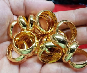Mua vàng nhẫn từ ngày vía Thần tài, người dân lãi lớn?