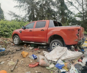 Xôn xao thông tin đưa ô tô đi rửa, hôm sau ra bãi rác lấy xe đã hư hỏng
