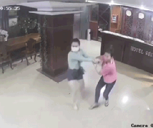 Chủ khách sạn TP.HCM lật tẩy âm mưu của cô gái chân dài lúc nửa đêm