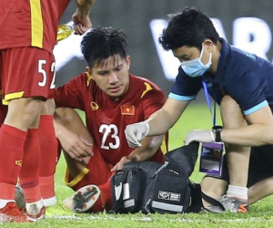 Cựu tuyển thủ U23 Việt Nam bị sa thải vì… gây ra quả phạt đền