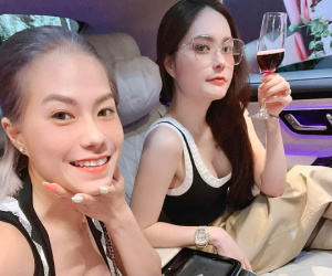 Đoàn Di Băng mua xe 6 tỷ để làm xe hoa cho vú em