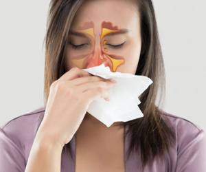 Ngạt mũi liên tục gây khó thở, khó ngủ: nguyên nhân và cách điều trị