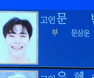 Những hình ảnh đầu tiên bên trong tang lễ Moonbin, nụ cười trên di ảnh nay đã hoá vĩnh hằng