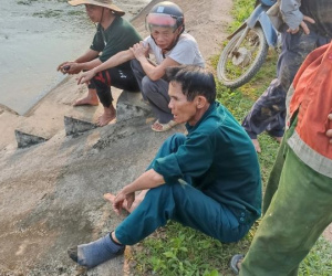 Lão nông U70 lao xuống dòng nước xiết cứu sống 2 nam thanh niên