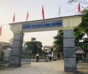 Hiệu trưởng bị con gái tố ngoại tình, đánh vợ