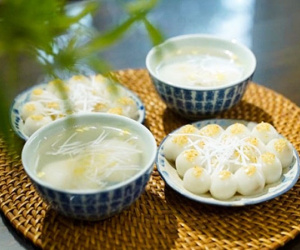Chị em tranh cãi rôm rả đâu là bánh trôi, đâu là bánh chay