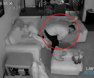 Đột nhập vào nhà người phụ nữ lúc nửa đêm, tên trộm không lấy đi thứ gì mà còn làm nhiều hành động bất ngờ