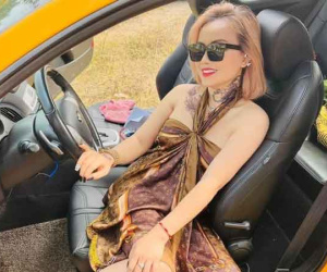 'Cô Xuyến 4 đời chồng' U50 vẫn đẹp bất chấp, không ngại khoe dáng nõn nà với đồ kiệm vải