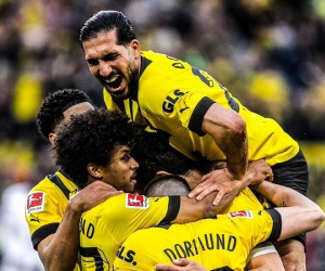 Dortmund chiếm ngôi đầu Bundesliga từ tay Bayern sau màn 'hủy diệt'