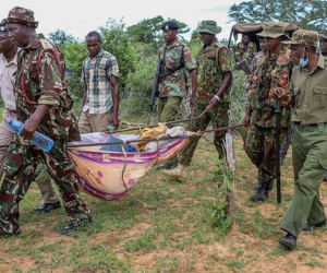 Kinh hoàng hàng chục ngôi mộ trong vườn nhà mục sư ở Kenya