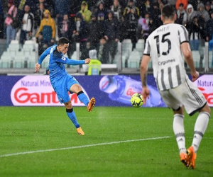2 lần bị khước từ bàn thắng, Juventus ‘phơi áo’ trước Napoli vào phút bù giờ