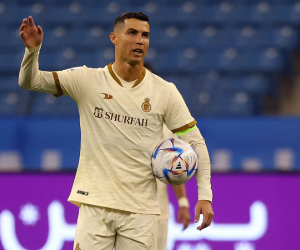 Al Nassr nguy cơ trắng tay, Ronaldo bực tức, đổ lỗi cho... mặt cỏ quá khô