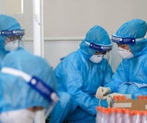 Ngày 26/4, số ca mắc COVID-19 cao nhất trong vài tháng qua, thêm nhiều ca thở máy