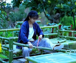 Bàn tay đầy sẹo sần sùi của 'tiên nữ đồng quê' Lý Tử Thất: Hiện thực không như mơ