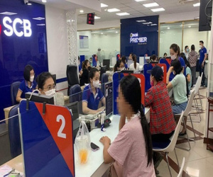 Thông tin mới vụ 'hô biến' tiền gửi tiết kiệm ở SCB thành bảo hiểm Manulife