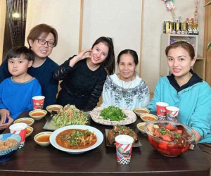 Bà Nhân Vlog hội ngộ Quỳnh Trần JP tại Nhật, khẳng định: 'Muốn cạch mặt nhau đâu có dễ'