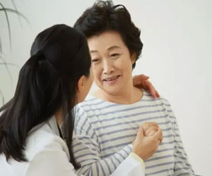Mẹ chồng 'đuổi' tôi về nhà bố mẹ đẻ dịp nghỉ lễ 30/4